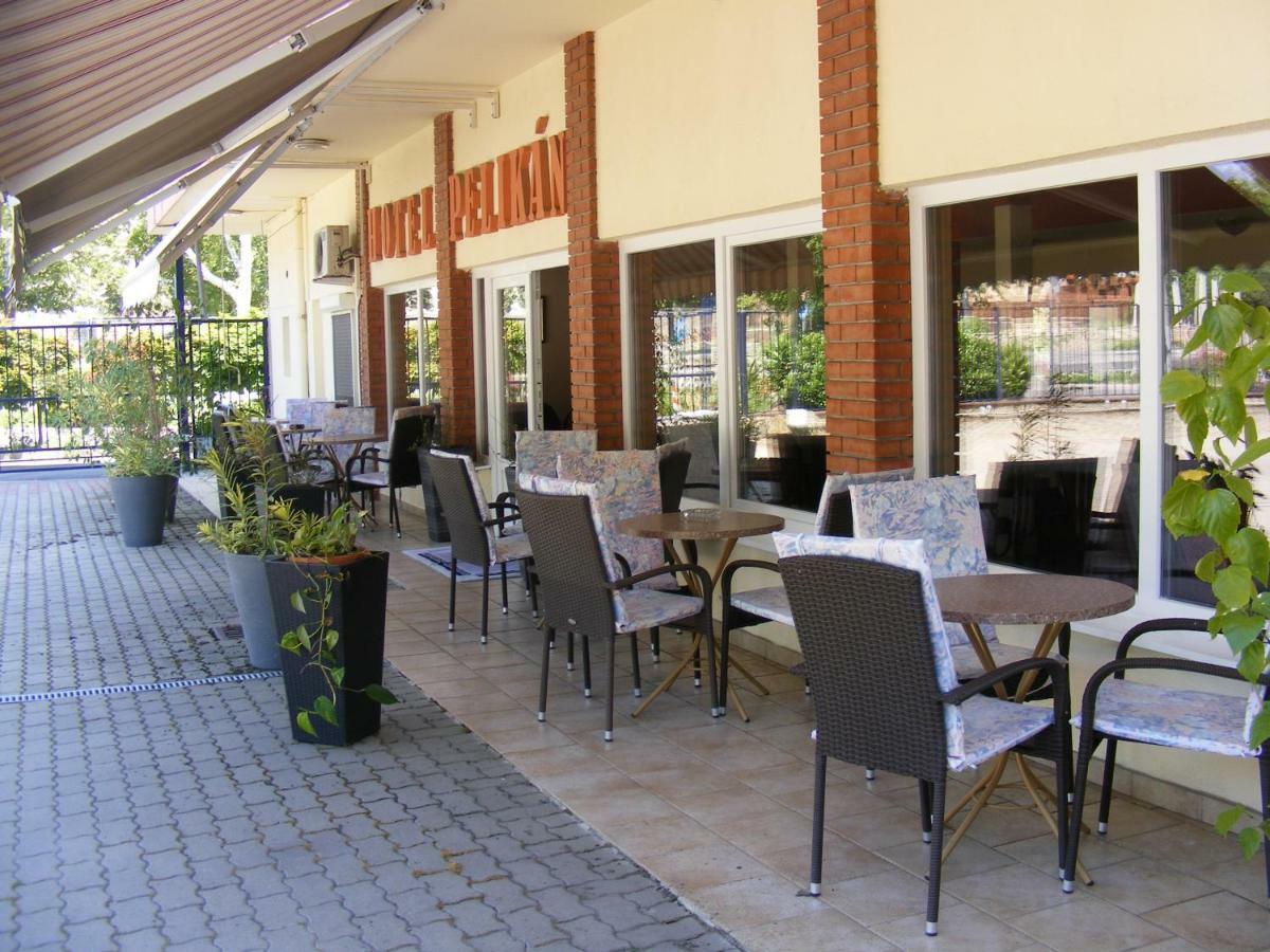 Hotel Pelikan Hódmezővásárhely Exterior foto